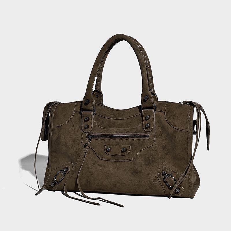 

2025 Новая Мода Сумка для Женщин, Нишевая Высококлассная Кисточка Деловая Поездка Большая Вместимость Одноплечевая Кроссбоди Сумка-Мессенджер кофейный