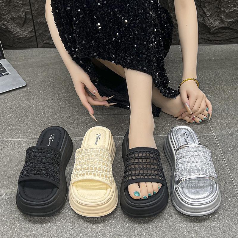 Baotou half slippers women's summer wear 2025 new fishing net surface thick bottom muffin height increase with skirt super fire cool slippers
