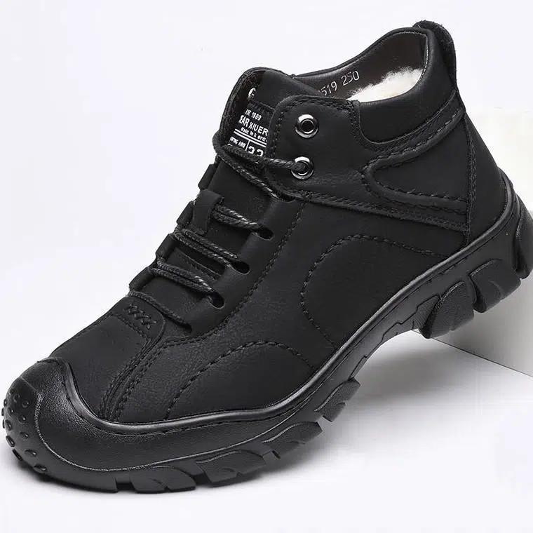 Men's High-Top Waterproof Cotton Sneakers with Warm Velvet Lining for Winter Outdoor Use