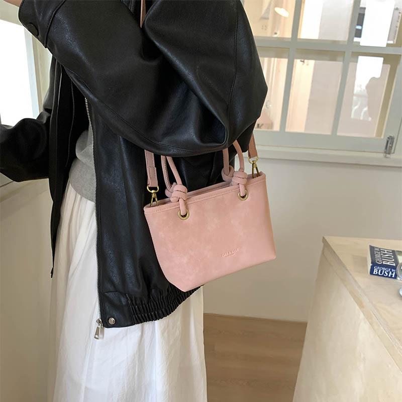 Crossbody Bag Women's Bag 2025 New Autumn and Winter Versatile Super Fire Small Bag Single Shoulder Crossbody Bag Popular Bucket Bag This Year
