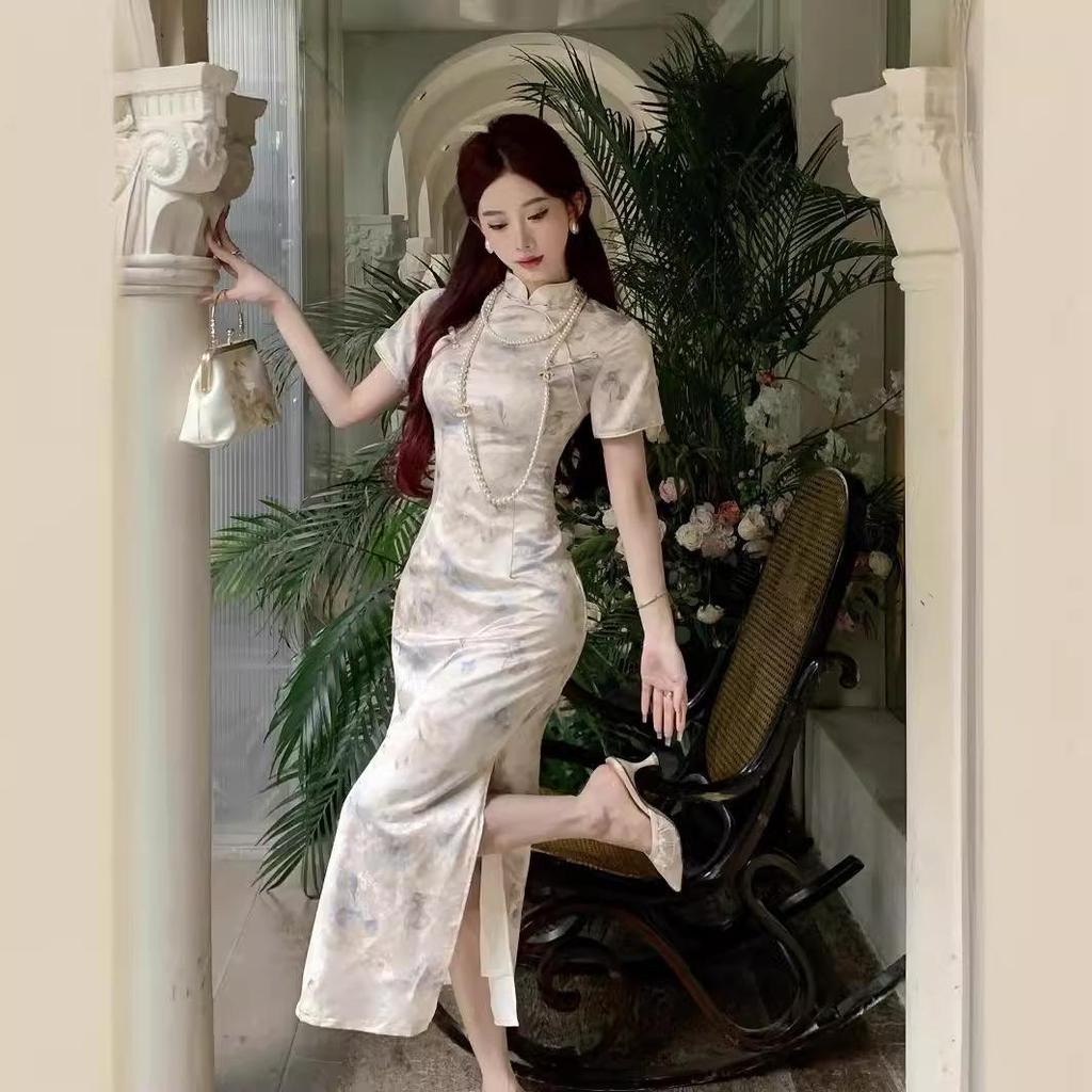 Blue Jacquard Cheongsam: Modern Chinese Cold Sense Dress