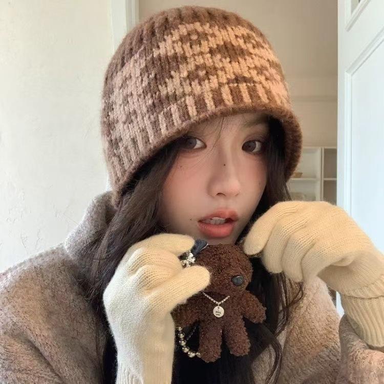 Knitted Hat Women's Hat Fashion Contrasting Colors Autumn and Winter Warm Bucket Hat Niche Big Head Circumference Wool Hat Shows Small Face