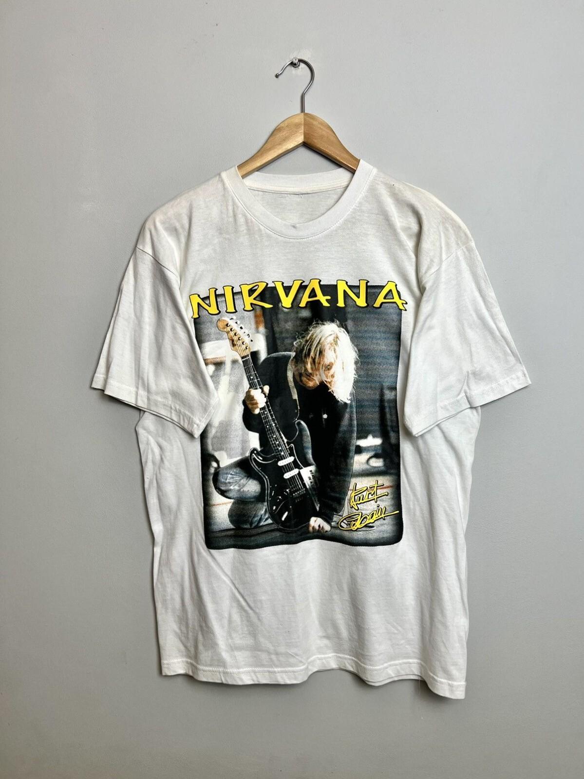 Rare Vintage Kurt Cobain 00s Tshirt Nirvana Grunge Band Tee Unisex T-Shirt S