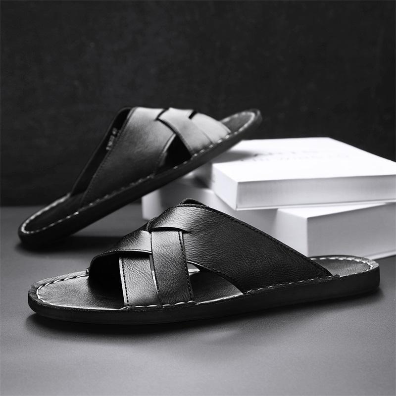 Fashion Street Style Sandals Leisure Walk Slippers Slides Non-slip Beach Summer Sandals Vacation Pool Sandals Versatile Male Half Drag