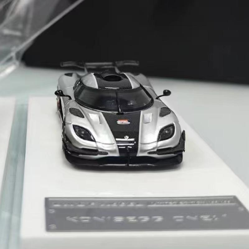 

LMLF In Stock 1:64 ONE 1 Opened Hood Diecast Diorama Car Model Collection Miniature Toy