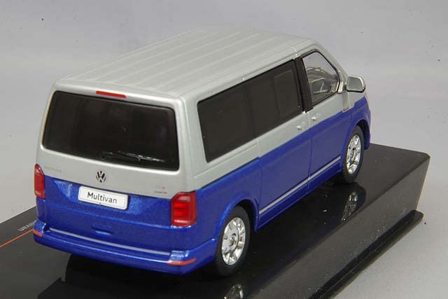 Ixo scale Volkswagen T6 Multivan 2017 1/43 Silver/Blue