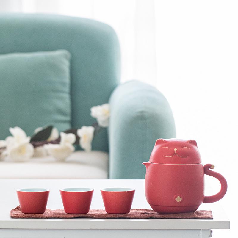 Ceramic Beckoning Cat Travel Tea Set – One Pot, Three Cups, Custom Logo, Perfect for Anniversaries красный