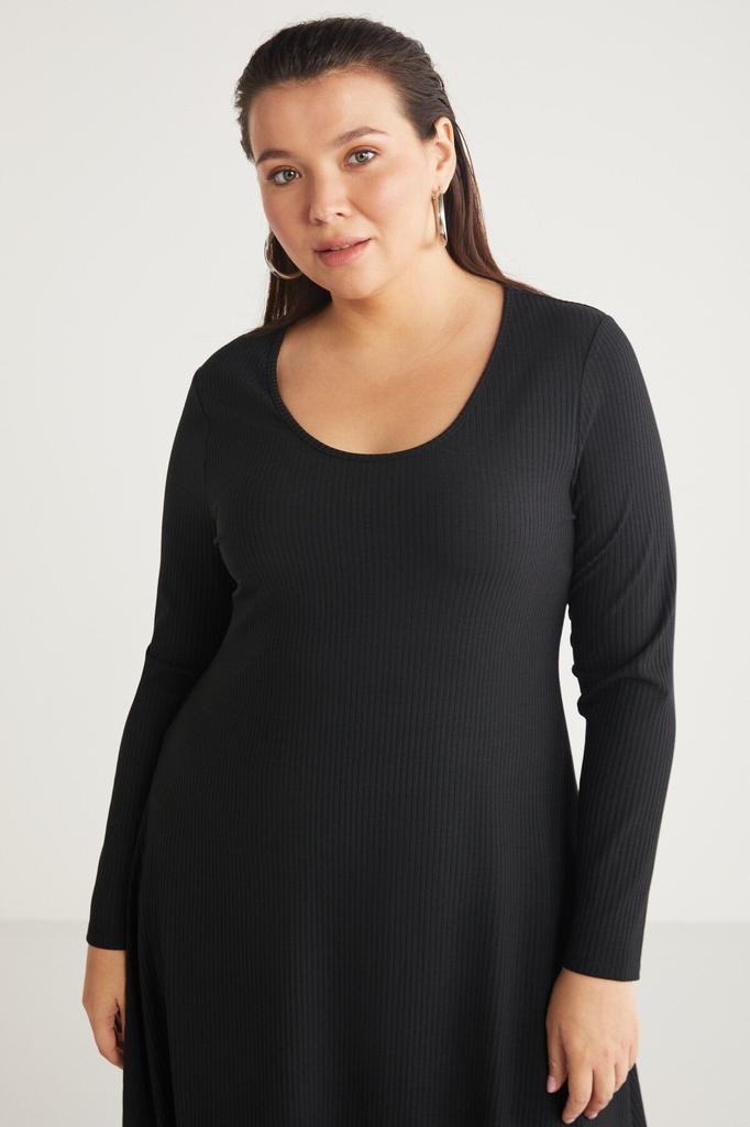 Damska Sukienka Duży Rozmiar Nınabb Głęboki Okrągły Dekolt Sztruksowa Średniej Długości Czarna Sukienka Plus Size