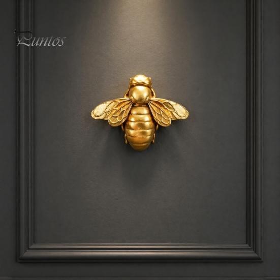 Decorative Bee Figurines for Home Vintage Gilded Resin Figurine, Lifelike 3D Insect Sculpture with Built-In Wall Small Gold Statue Hook, Light Luxury
