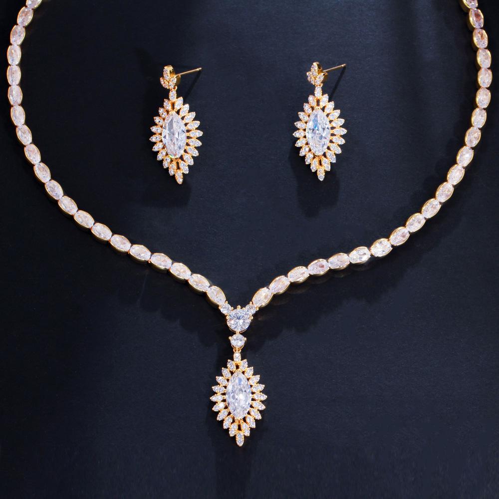 Versatile European & American Trendy Jewelry: AAA Zircon Earrings & Necklace Set for Wedding Dress Accessories