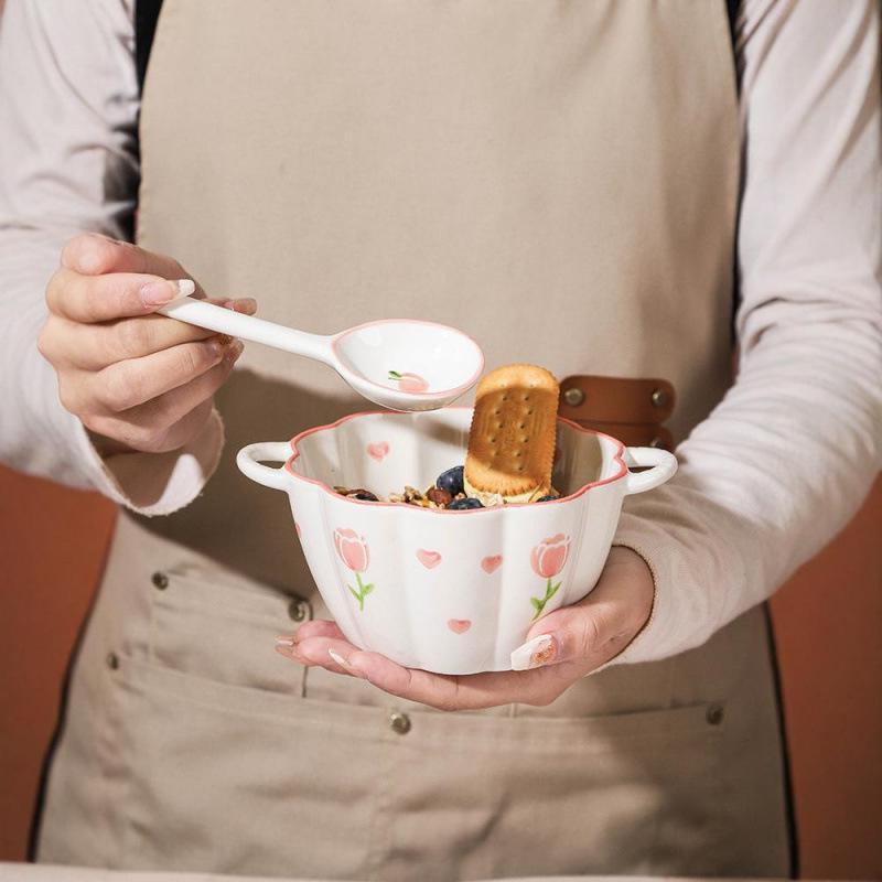 Charming Ceramic Double-Ear Berry Petal Bowl for Fruit, Salad, or Noodles - Anti-Scald Design.