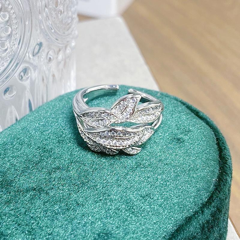 Kalter Wind Voller Diamanten Zirkon Blätter Offener Ring Super Fee Exquisit Nische Hoher Sinn Persönlichkeit Ring