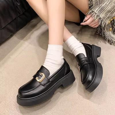 Plateau-Loafer Damen Frühjahr 2025 neu Britischer Stil kleine Lederschuhe schwarz Einzelne Schuhe vielseitig Ein Pedal