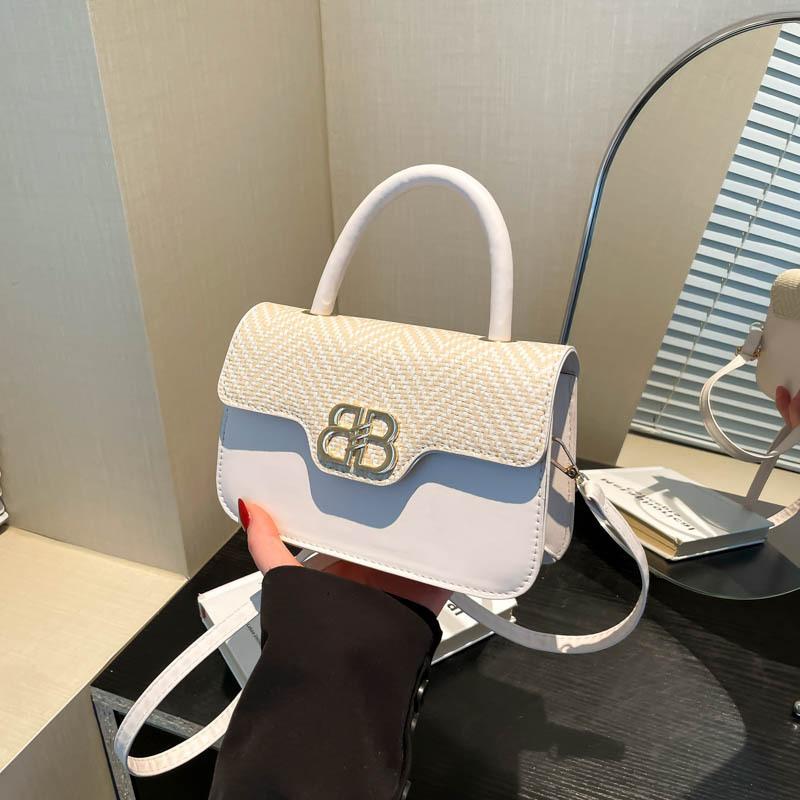 

2025 New Women s Bag Small Square Bag Portable Shoulder Bag Crossbody Bag Versatile Fashion Underarm Bag Women s Bag белый