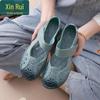 Sandalias de Punta Cerrada de Cuero Genuino para Mujer - Cómodas, Antideslizantes, Tacón Plano, Perfectas para el Estilo Veraniego, Ideales para Mujeres de Mediana Edad y Mayores