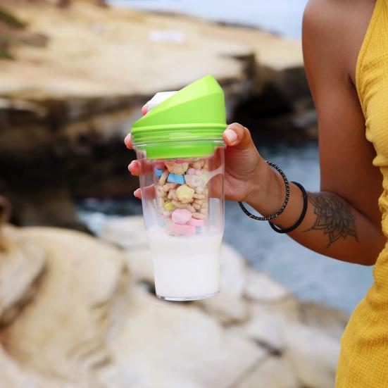 Portable Cereal Cup Plastic Milk And Cereal Travel Cup To-go Cereal Container No Spoon or Bowl Needed for Kids Adults Breakfast On The Go