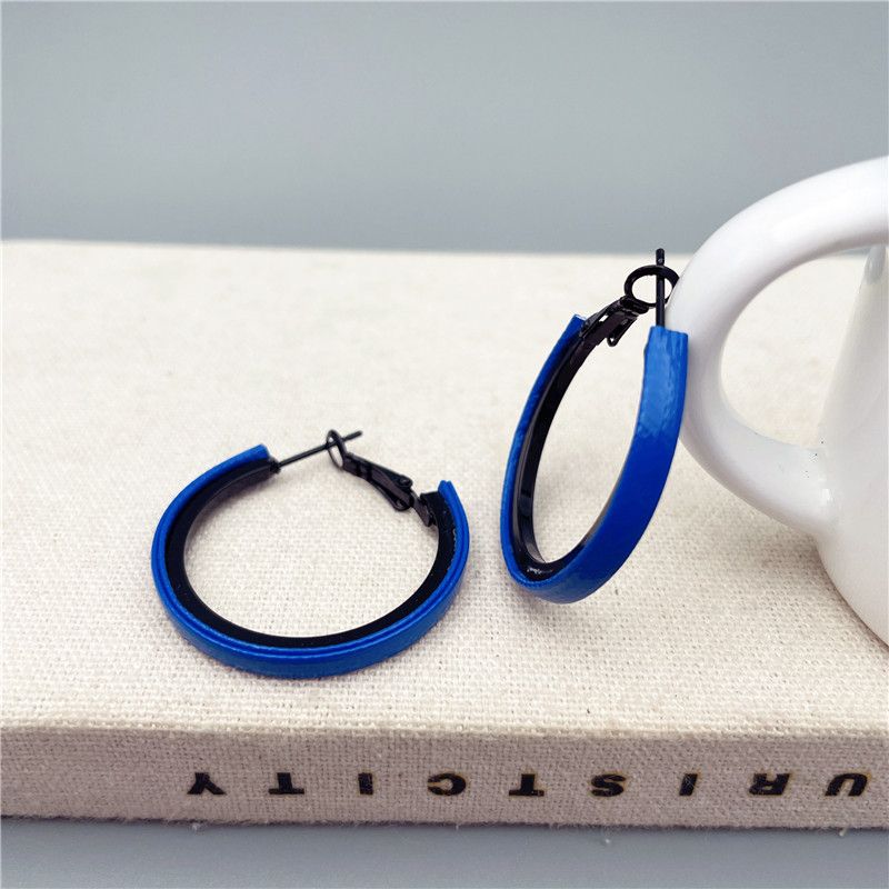 

Original Design Fashion Dark Blue Leather Big Circle Earring Eardrop Female Elegant South Korea Exaggerating Unique Eardrops Dark Blue Leather Black 3cm
