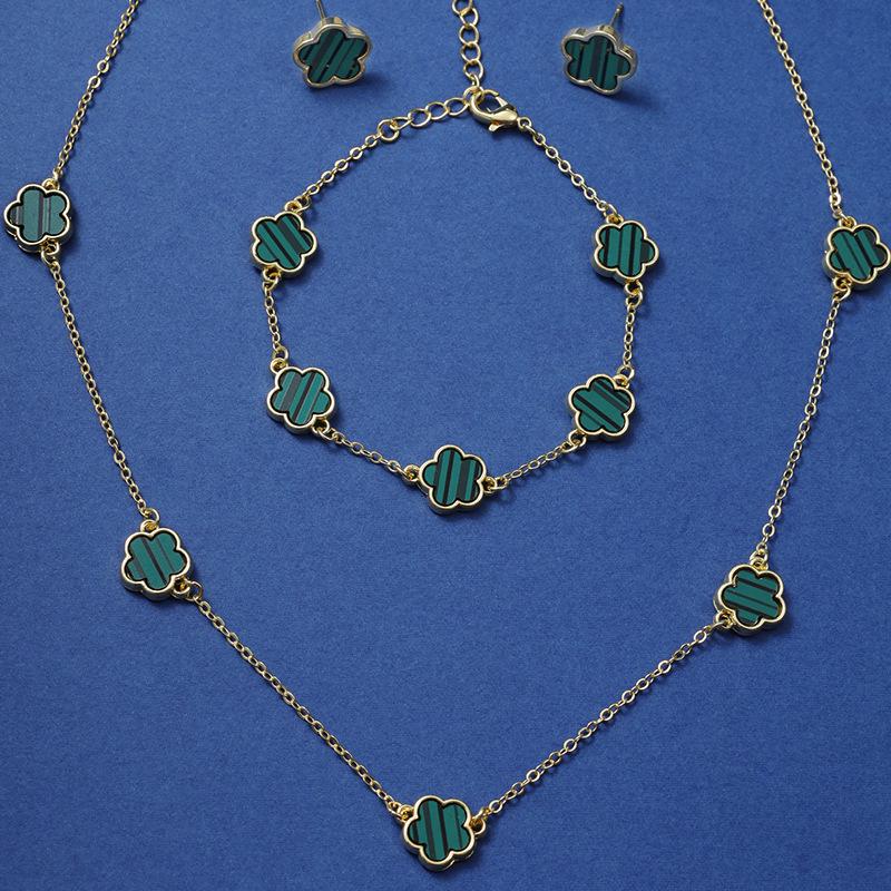 Five-Petal Clover Jewelry Set: Earrings and Necklace – European & American Fashion