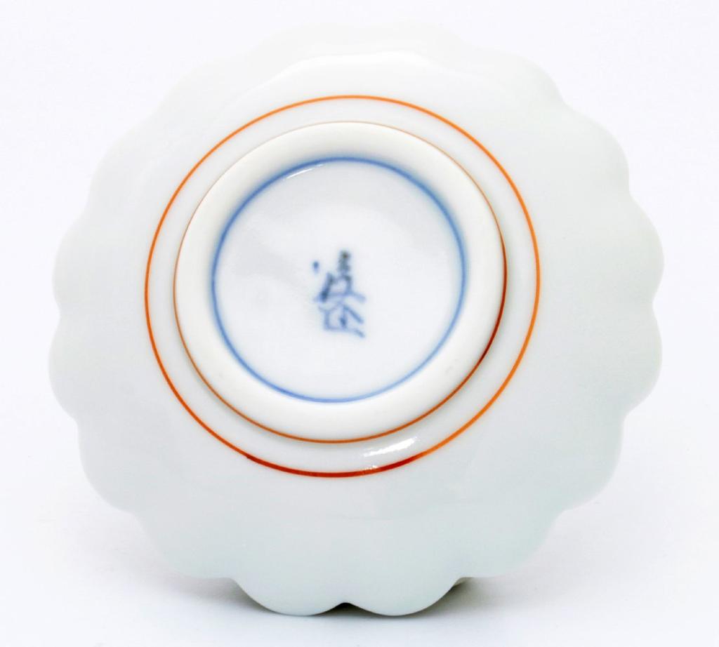 Arita Ware Keizan Ofen Chrysanthemenförmiger kleiner Teller Nishiki Peony 3 Zoll