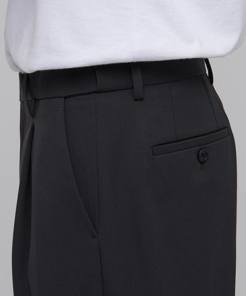Musinsa Standard Carrot Hidden Banding Crop Slacks [Dark Gray]