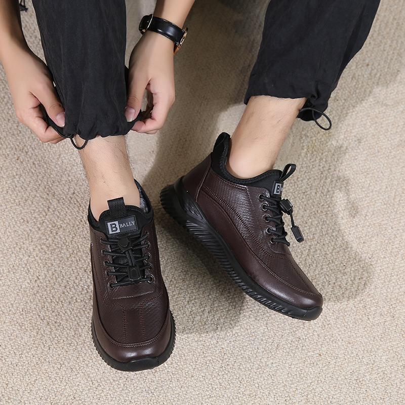 Old Beijing Cloth Shoes Winter Men's Cotton Shoes Thickened Warm and Comfortable Dad Sports Shoes Flat Bottom Non-slip Medium and Old Cotton Drag