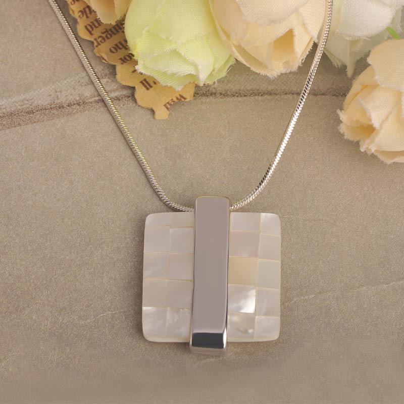 New Fashion Natural Abalone Shell Pendant Necklace For Women Girls Gold-color Collarbone Choker Party Wedding Jewelry