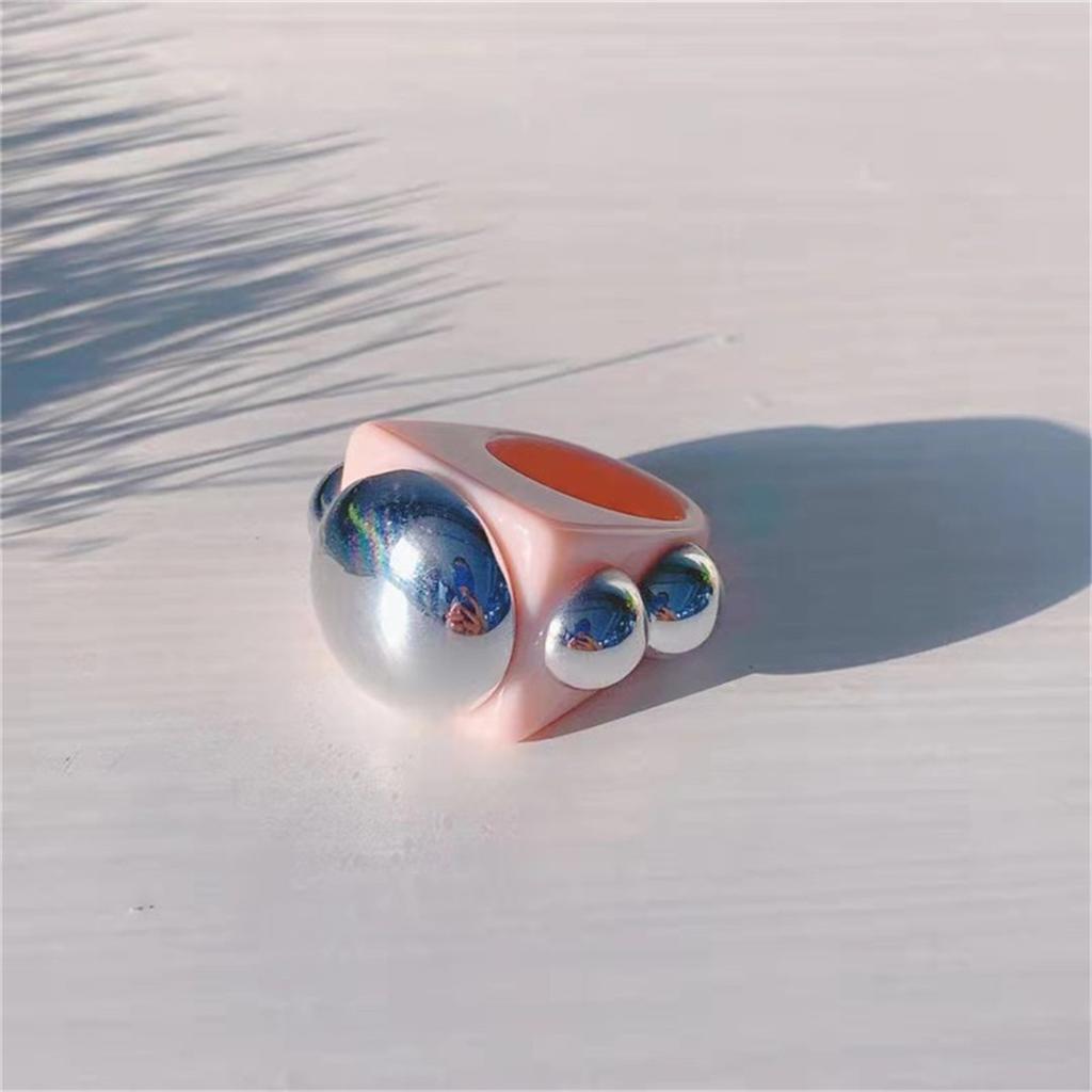 Übertriebener Harzring für Damen Acryl-Metallstreifen sind Rot und Grün Quadratischer Harz-Farbring Punk-Schmuck Zubehör Ringe