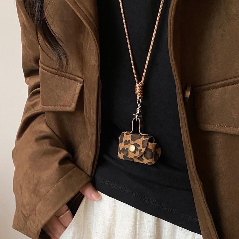 Versatile Magnetic Leather Sunglasses Clip Necklace and Sweater Chain