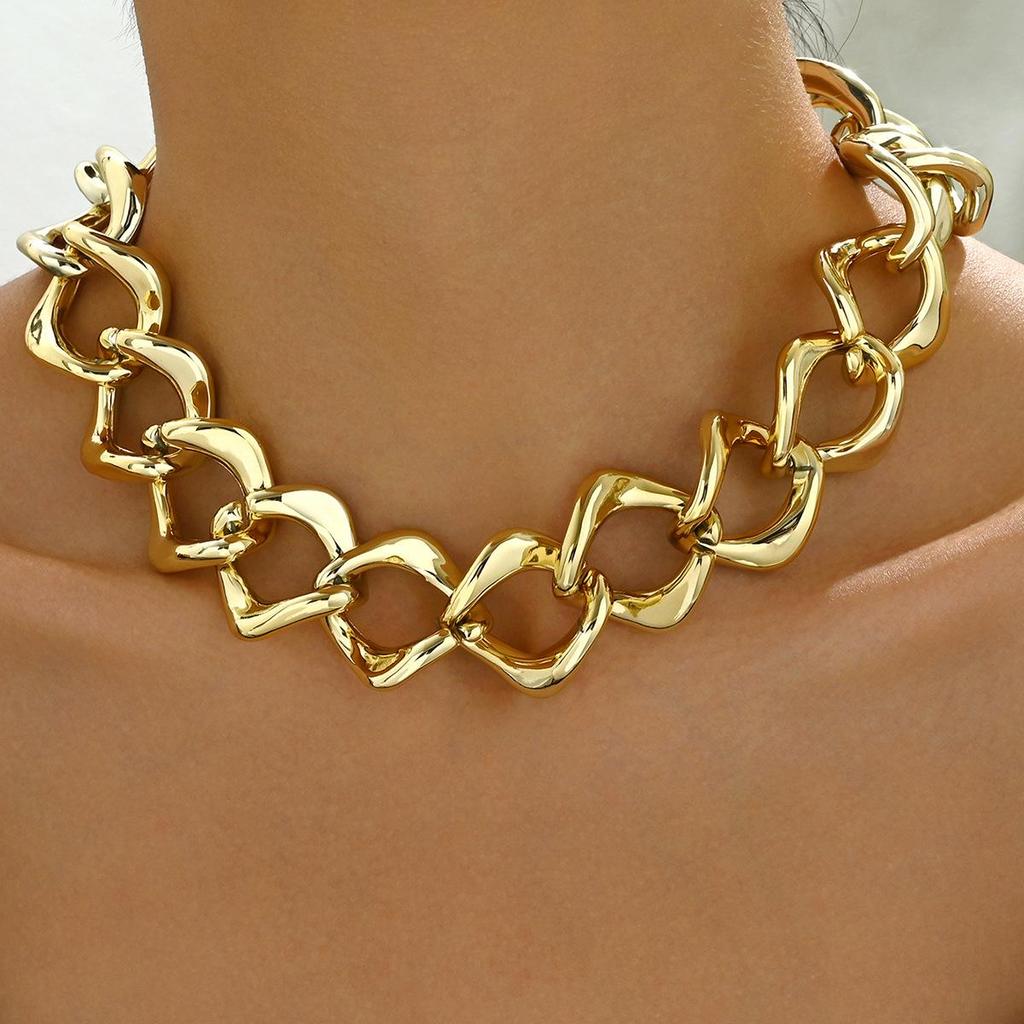 Women's Hip-Hop Clavicle Necklace - Exaggerated & Versatile Niche Jewelry