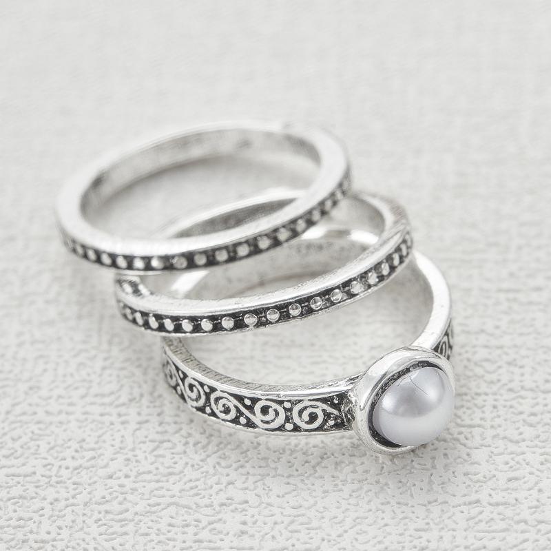 Luxury Ring with Retro Shiny White Imitation Pearl Shape Aristocratic Women'S Banquet Cocktail Personalized Ring Jewelry