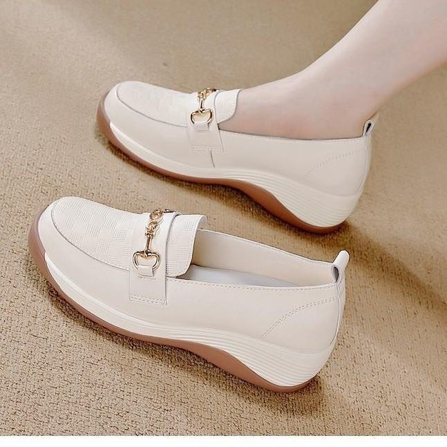 

Популярная обувь на плоской подошве 2025 новая осенняя обувь лоферы нескользящая мягкая подошва легкие и удобные повседневные туфли-одинарки женские 40 белый