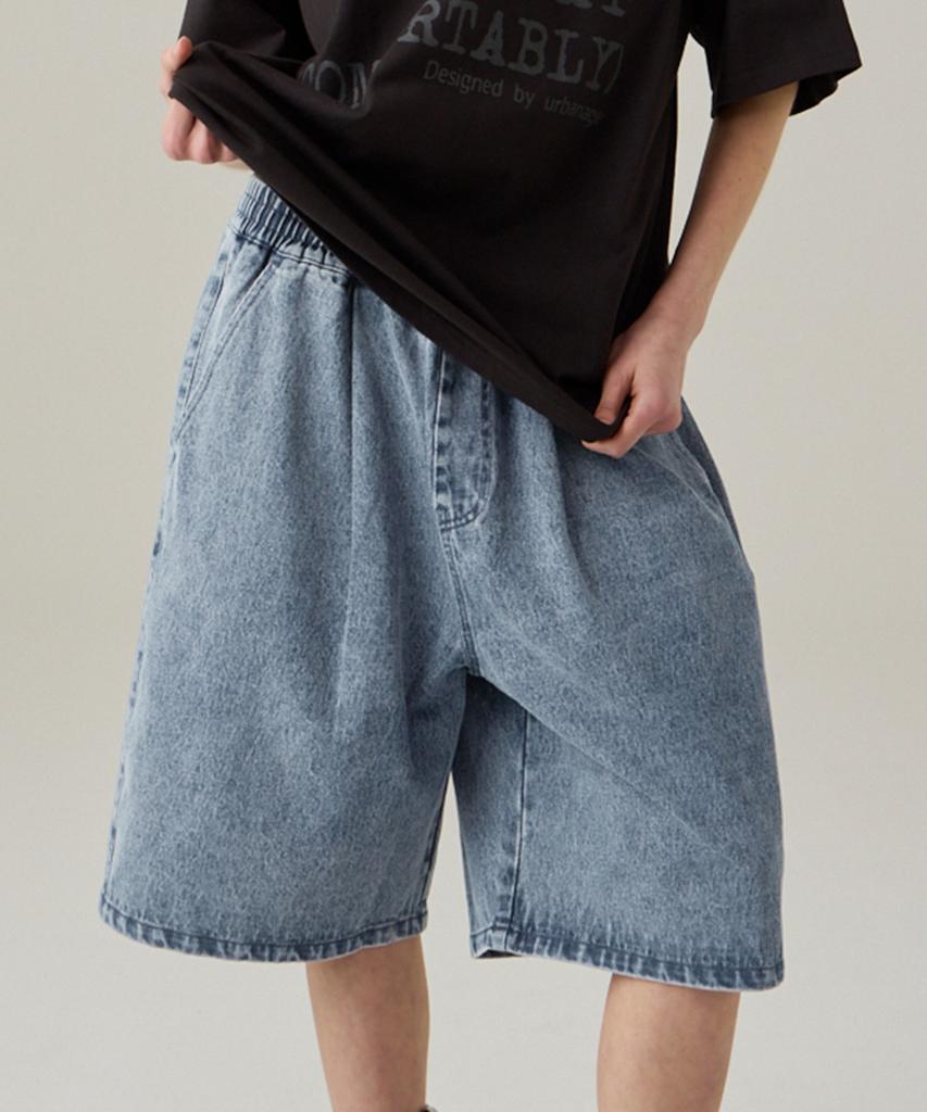 URBANAGE Bermuda Single-Pleat Elastic Denim Shorts Ice Blue