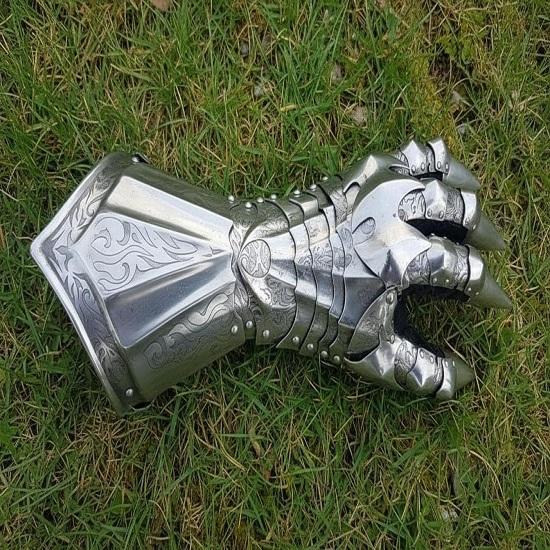 Medieval Nazgul Gauntlet Armor Gloves  Handcrafted Steel Crusader Cosplay