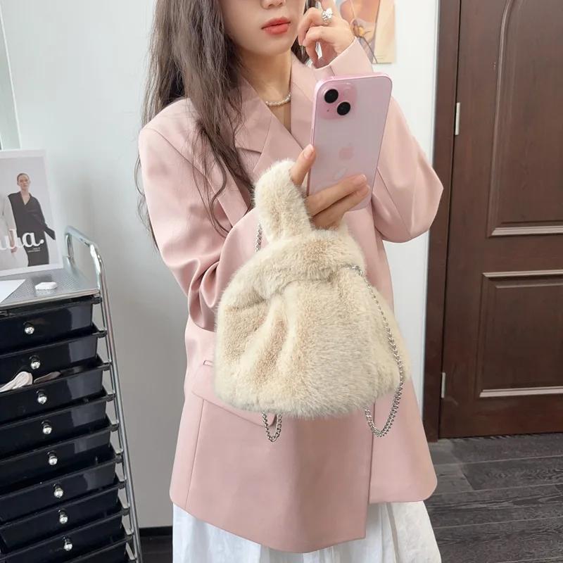Fluffy Faux Mink Fur Bag Winter Tote Bags for Women Handbags Soft Warm Wrist Bag Chains Shoulder Crossbody Bags Mini Clutch