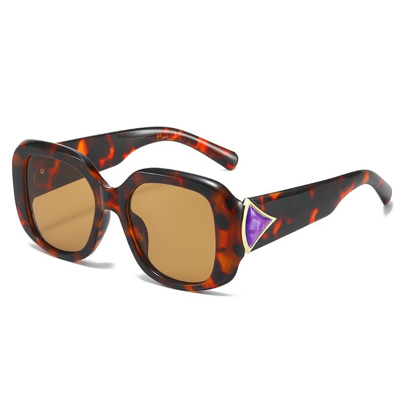 New European and American light luxury sunglasses, large frame fashion women's street shooting retro oval bag flower high-end sunglasses