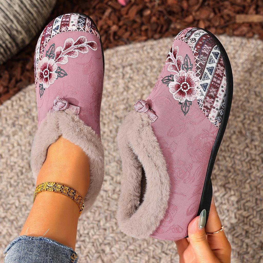 New cotton shoes women's velvet thickened medium flat-bottom embroidered shoes Chinese ethnic style embroidered Hanfu shoes