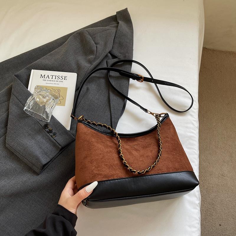 Niche Retro Chain Bag Women's New Autumn and Winter Versatile Messenger Bag Exquisite Shoulder Messenger Bag