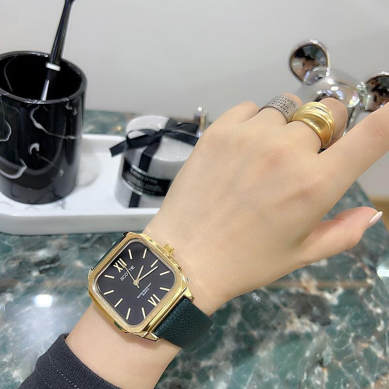 Fashion Large Dial Temperament Women'S Watch Personality Domineering Neutral Watch Women'S Gold Case Leather Strap Square