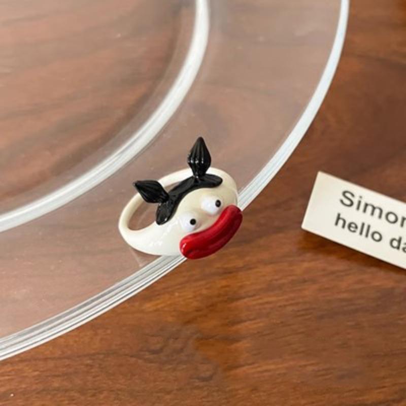 Cute Sausage-shaped Mouth Ring for Women, A Unique and Stylish Finger Ring for The Index Finger.