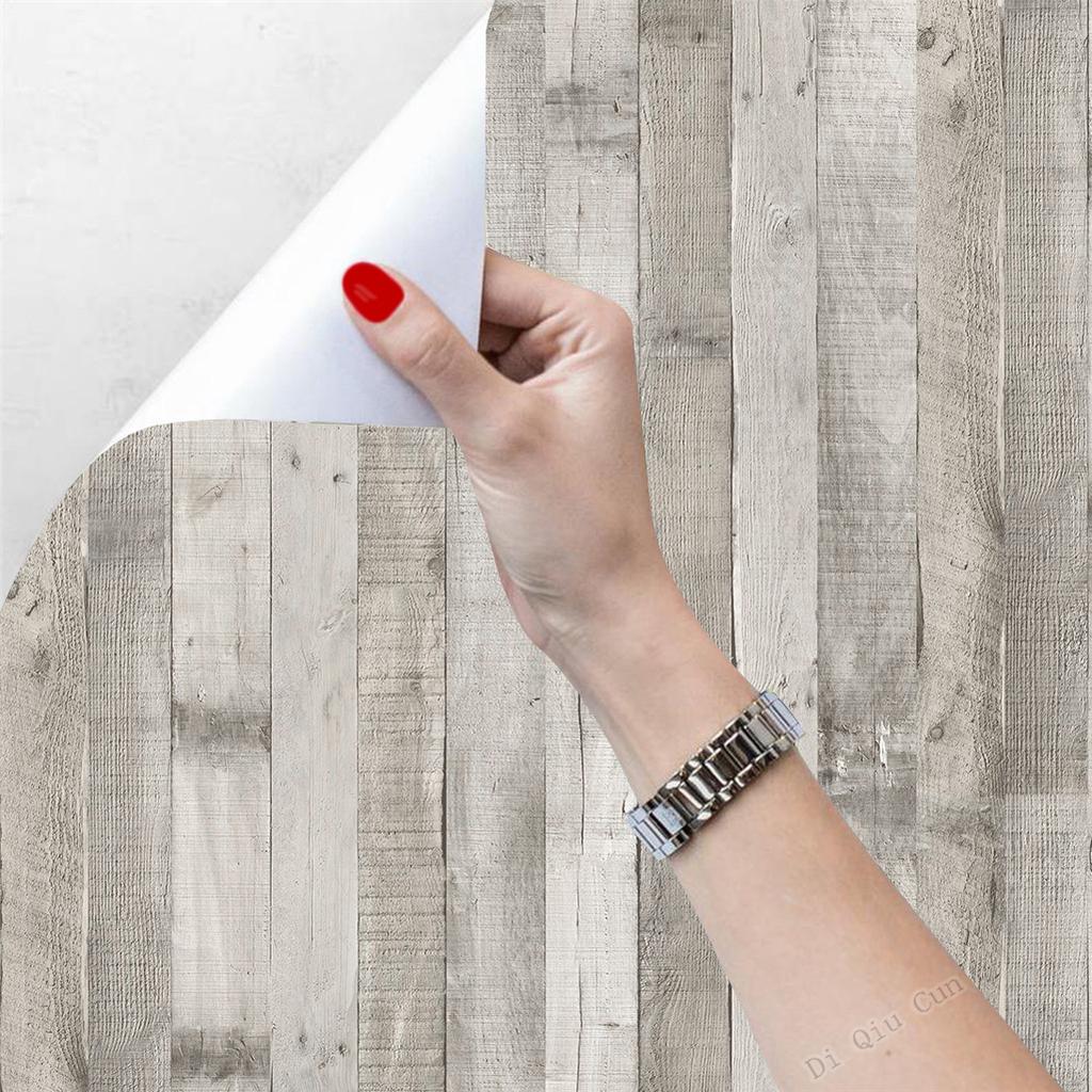 Retro Faux Wood Plank Paper Peel And Stick Wallpaper Self-adhesive Light Grey Wood Grain Wallpaper Roll For Old House Renovation