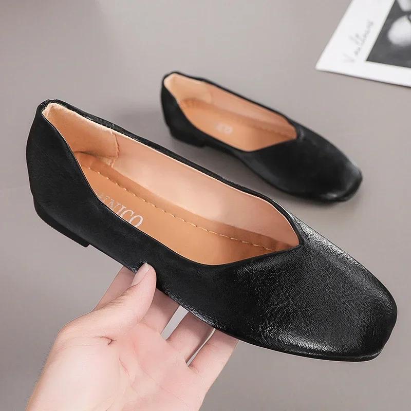 Modne Wiosenne Damskie Płaskie Buty z Kwadratowym Noskiem z Miękkiej Skóry Modne Płytkie Damskie Wsuwane Buty Casual Lekkie Buty do Chodzenia dla Pań do Biura