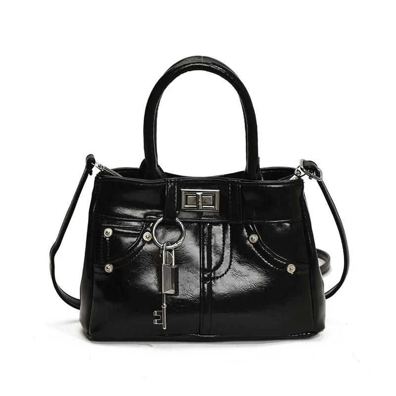 Fashionable Shoulder Bag Compact Square Handbag Simple Handheld Crossbody Bag Spring New Design Handbag Elegant Women'S Purse