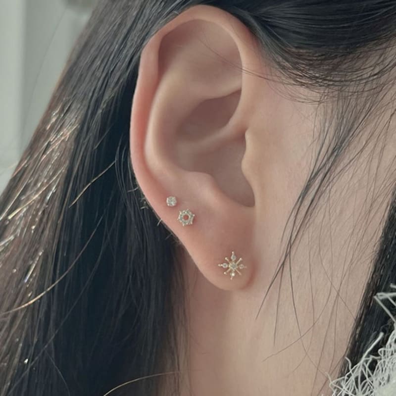 Youngglow 14k Snowflake Piercing (2type)