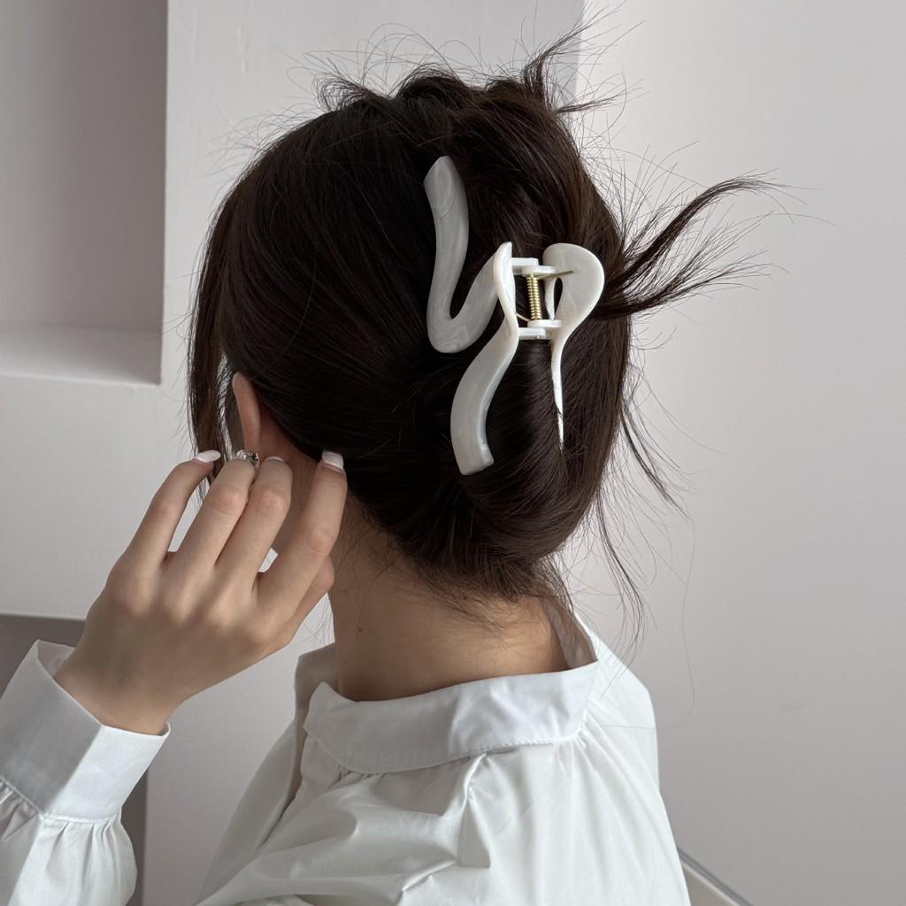 Smudge Textured Hair Clip Women's High-end Sense Wavy Flowers Shark Clips Versatile Hair Accessories