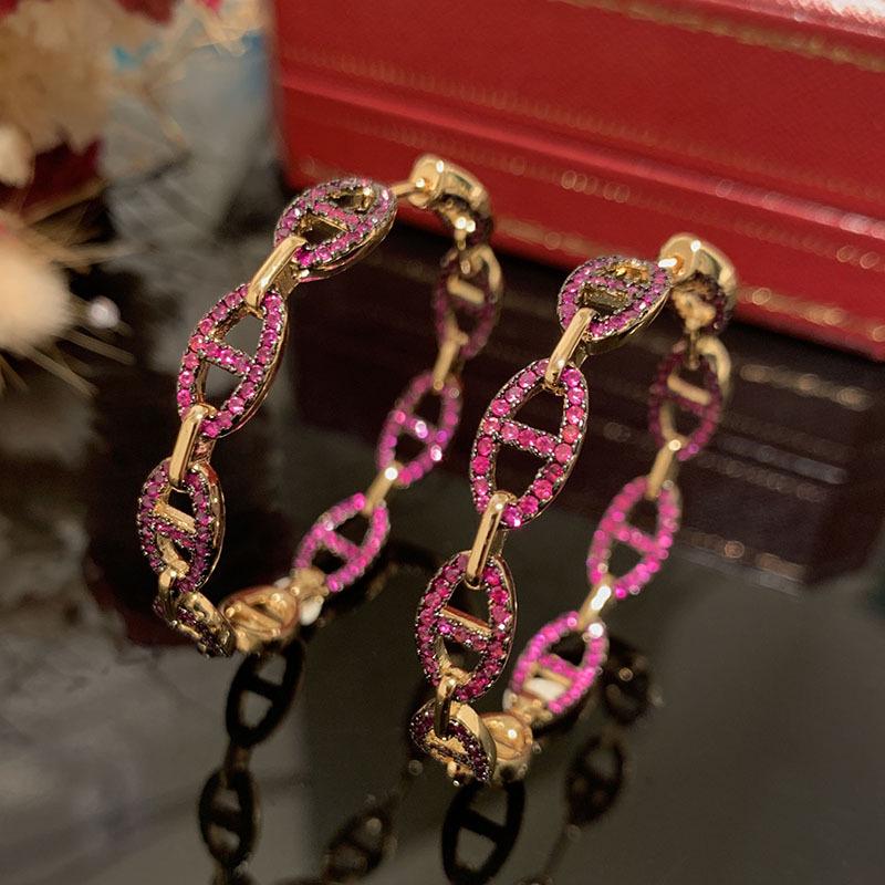 Ovale Schweinenasen-Ohrringe mit Super-Flash-Mikro-Pavé für ein schlankeres rundes Gesicht - Internet-Promi-Stil