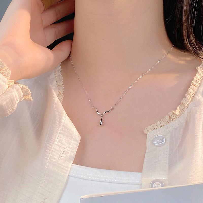 Minimalist Water Drop Necklace for Female Minority Design: Geometric Line Collar Chain Necklace Ornament