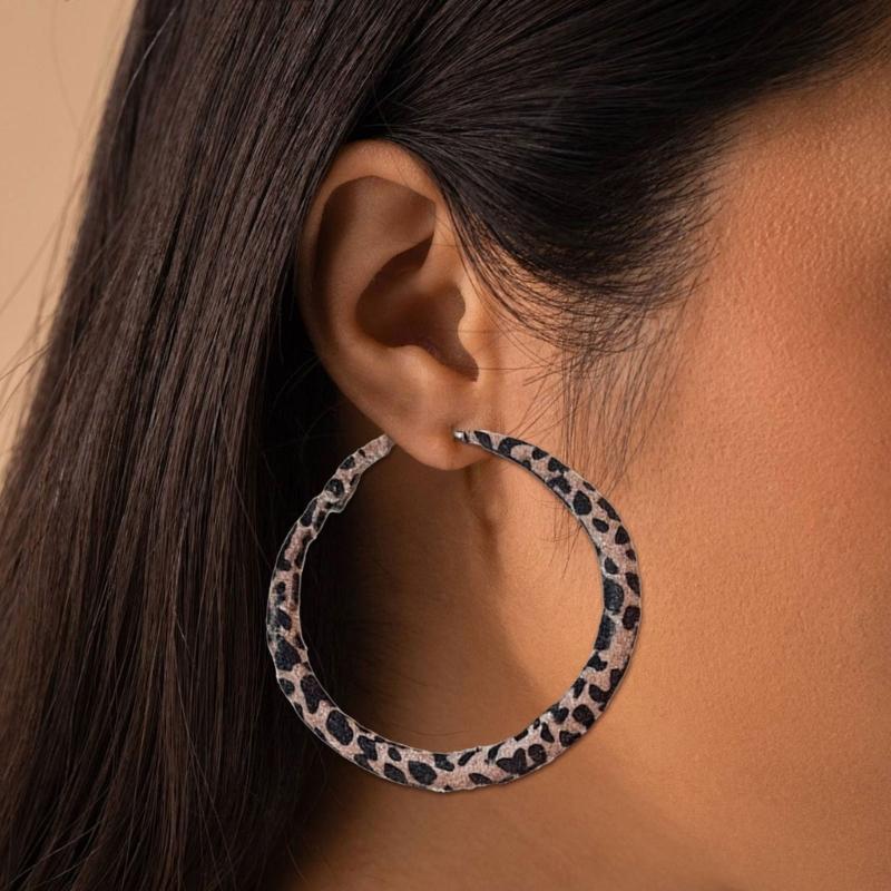 Lightweight Animal Pattern Geometric Dangle Earrings With Soft Flocking Finish Comfortable Wear Ear Accessories