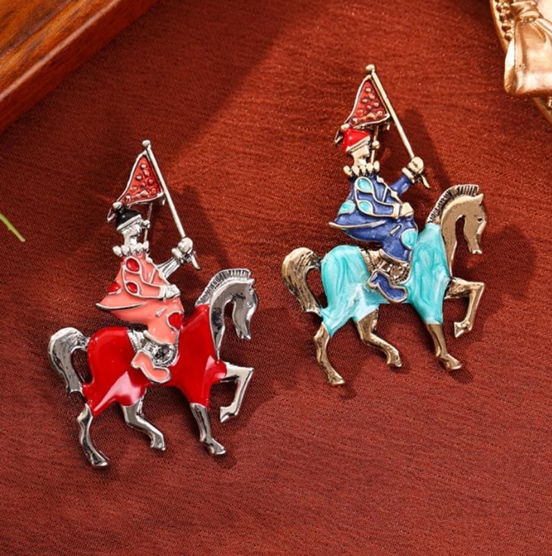 Equestrian Pin for Coat and Scarf Attachment Fashion Knight Horse Brooch Jewelry for Suits And Scarves