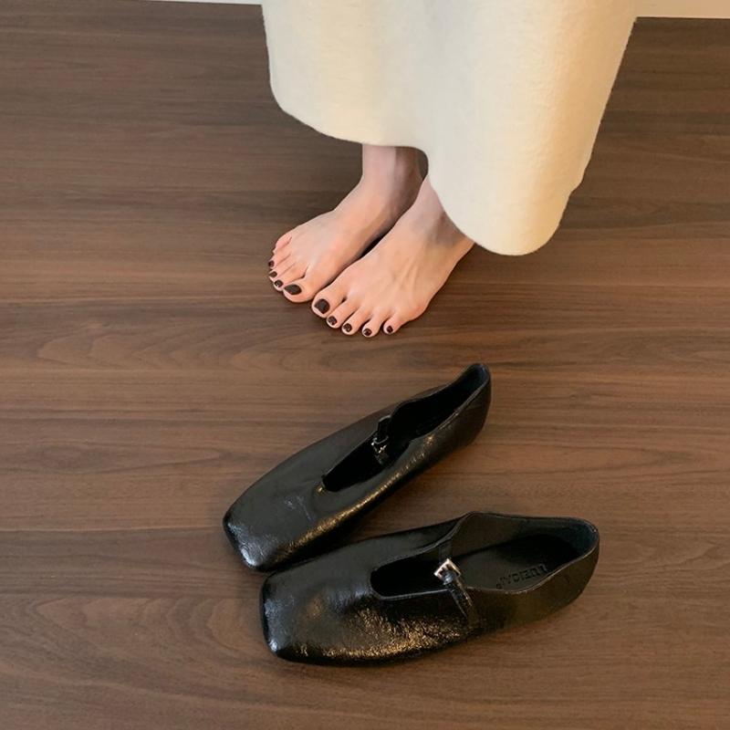 Fashion 2025 Lightweight Summer French Retro Genuine Leather Shoes Minimalist Elegant Square Toe Flat Shoes Loafers Shoes Women