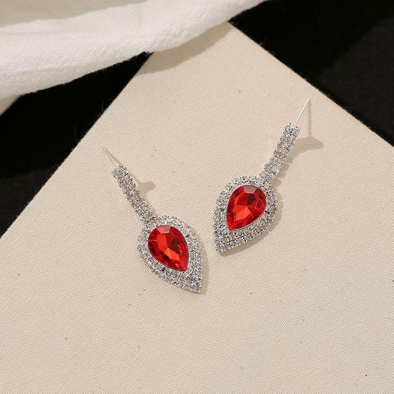 Personalized Geometric Water Drop Earrings Women'S Light Luxury High-End Cold Wind Diamond Collarbone Chain Jewelry Set
